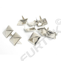 Заклепки пирамида на шипах