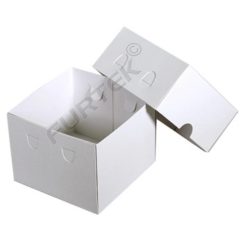 Коробка с крышкой и замочками на боковых стенках, цвет белый