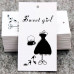 Прямоугольная картонная бирка из мелованного картона с отверстием для женской одежды