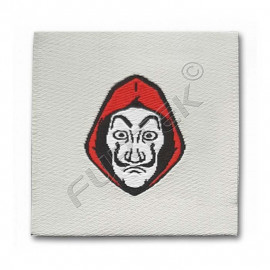 Жаккардовые этикетки с объемным логотипом