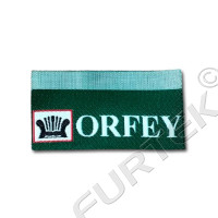 Жаккардовая вшивная бирка со сформированным сгибом и припусками на шов