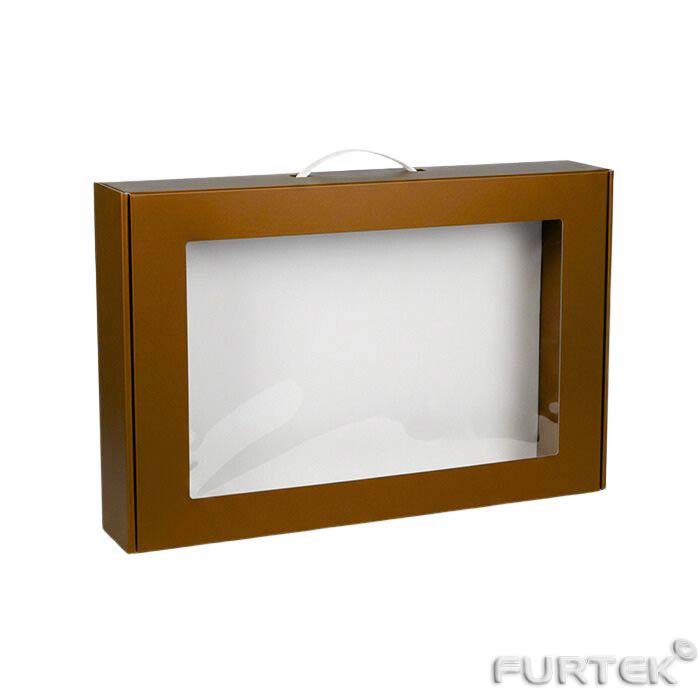 Картонная коробка-чемодан с прозрачным окном и ручкой из пластика