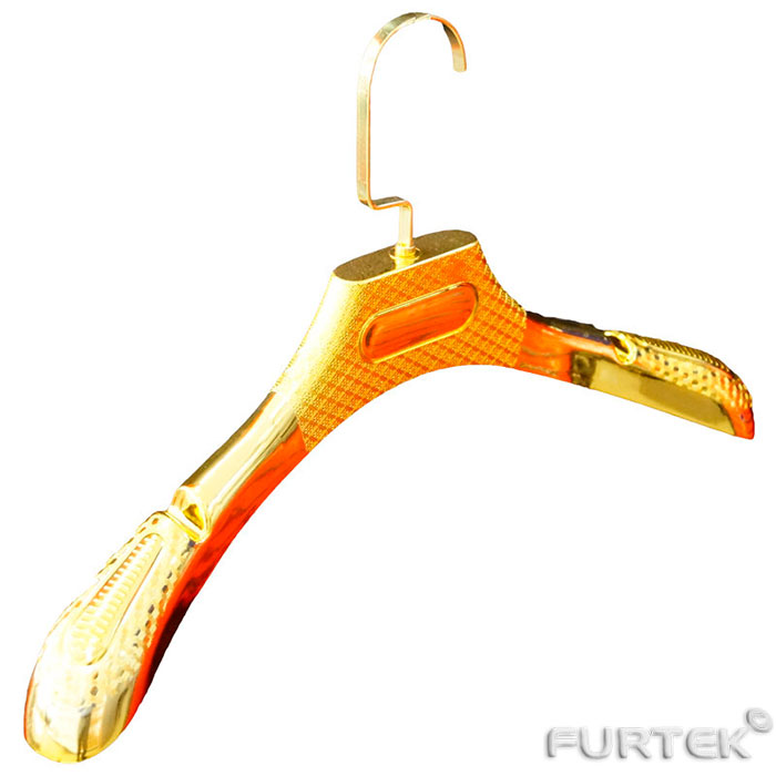 Вешалка золотая для шубы с крючком золотого цвета