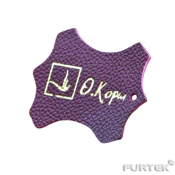 Кожаная бирка с тиснением фольгой Кожаная бирка с тиснением фольгой