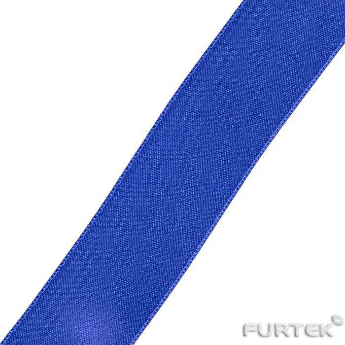 Образец ярко-синей сатиновой ленты